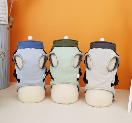 Outdoor wandelende hondenjas met ingebouwd harnas en waterdicht materiaal kleine middelgrote honden