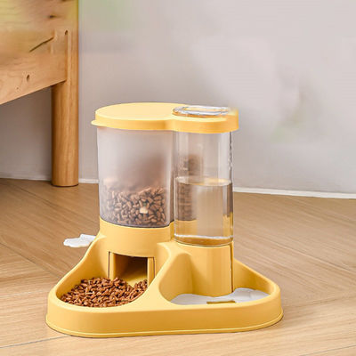 Kleine tot grote waterdispenser voor honden met automatische voeder en waterbakbatterij