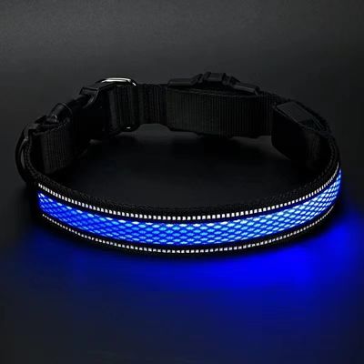 Reflecterende PVC siliconen waterdichte hondenkraag met trackerhouder voor Air Tag Pet GPS LED hondenkraag